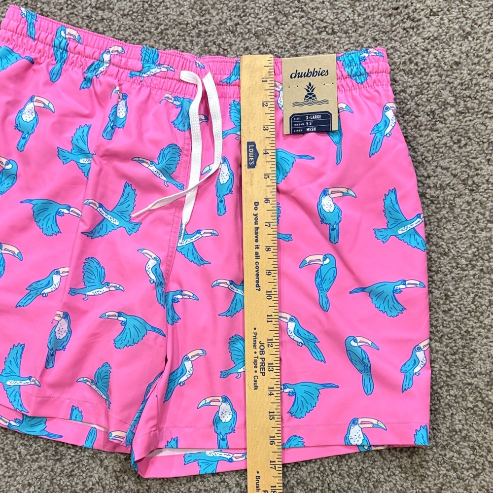 Chubbies Pink Blue Tropical Toucan Mesh Lined Swim Trunks 5.5” XL NWT - Picture 6 of 6